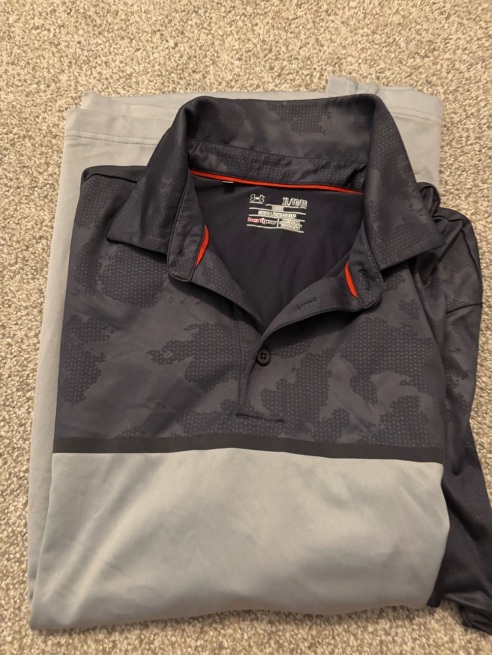 Under Armour Men’s Black and Light Gray Short-Sleeve Polo - Picture 4 of 8
